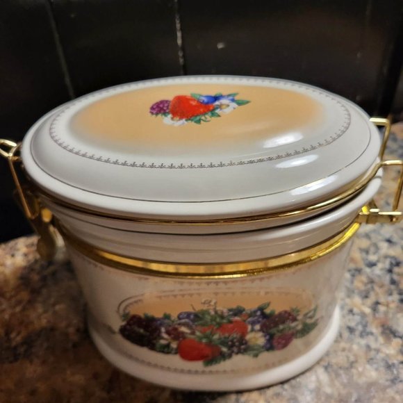 2010 Knotts Berry Farm Oval Cookie Jar - Really Sweet Addition - Picture 6 of 10